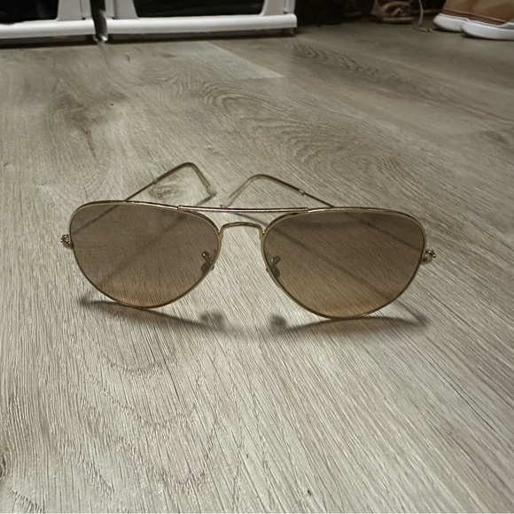Ray-ban Aviator Sunglasses - Picture 1 of 6
